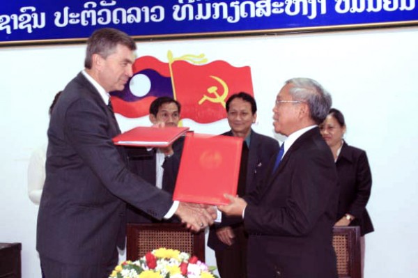 Image: Breaking News: REI-Laos